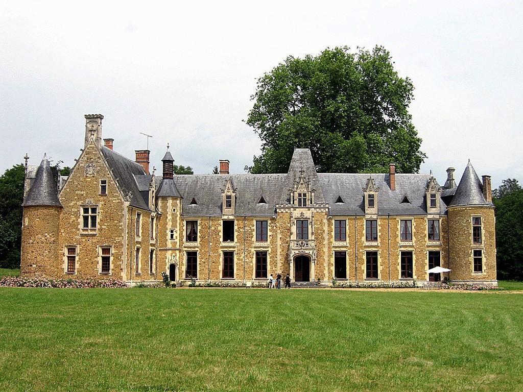 Chateau De Cheronne Bed & Breakfast Tuffe Exterior photo